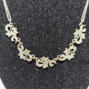 Vintage rhinestones filigree collar necklace. Deco